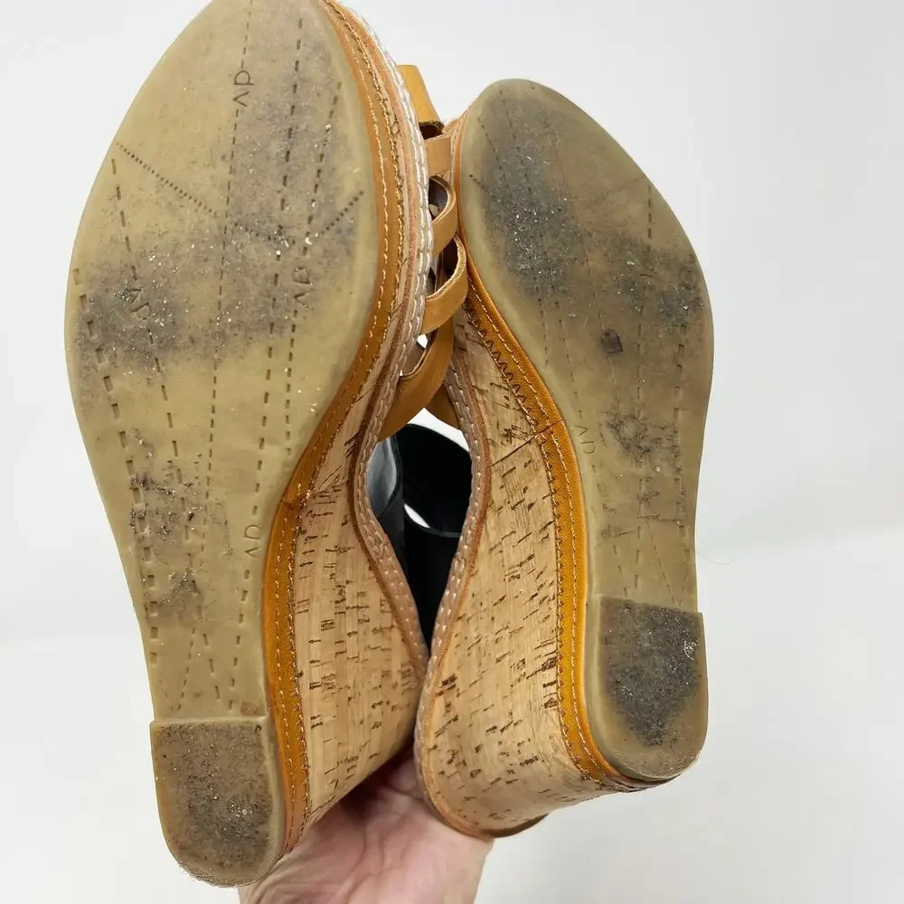 DV by Dolce Vita Womens 7.5 Honey Tan Black Jaslyn Wedge Heel Sandal Cork Buckle